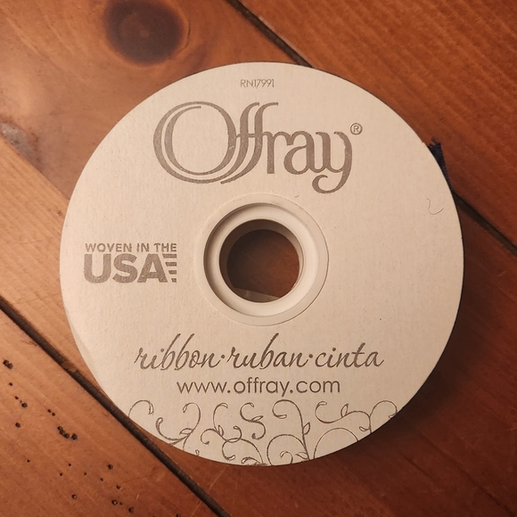 Offray White Ribbon Spool - Picture 1 of 3